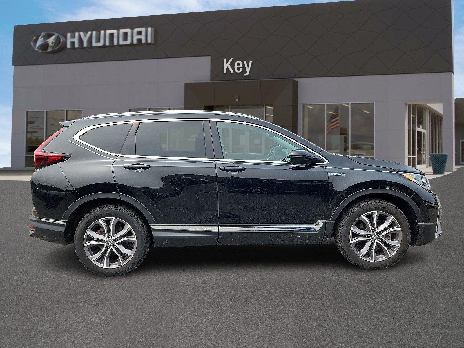 2022 Honda CR-V Hybrid Touring photo 2