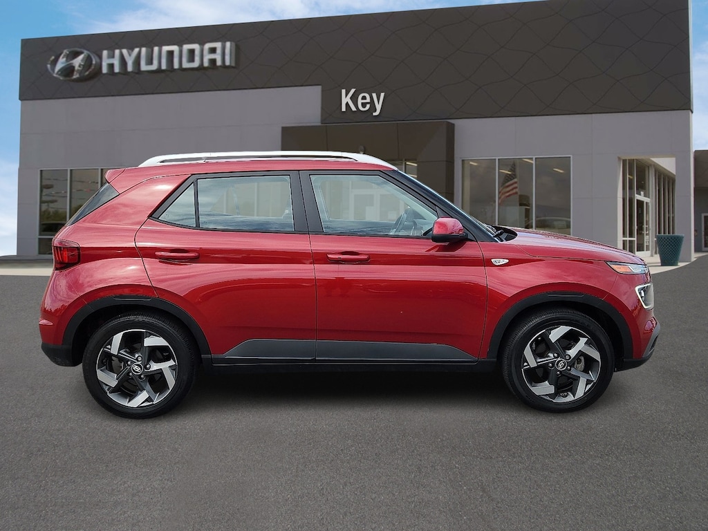 Certified 2022 Hyundai Venue Limited SUV