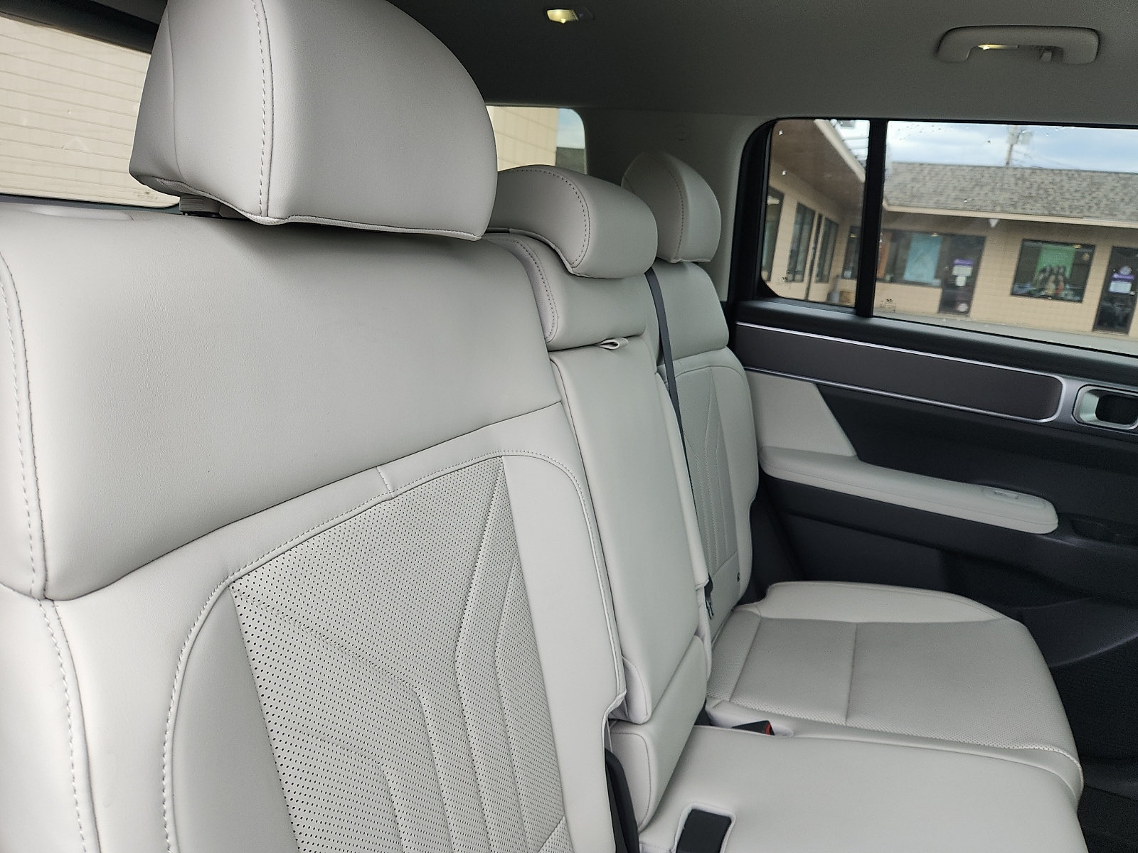 2025 Hyundai Santa Fe SEL - Photo 29