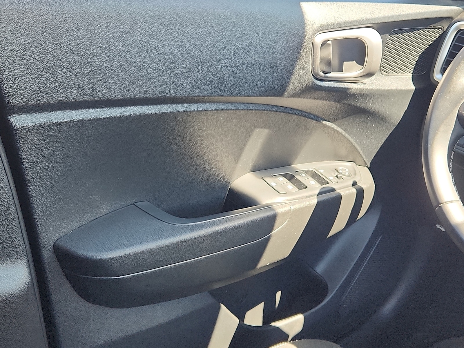 2023 Hyundai Venue SEL - Photo 12