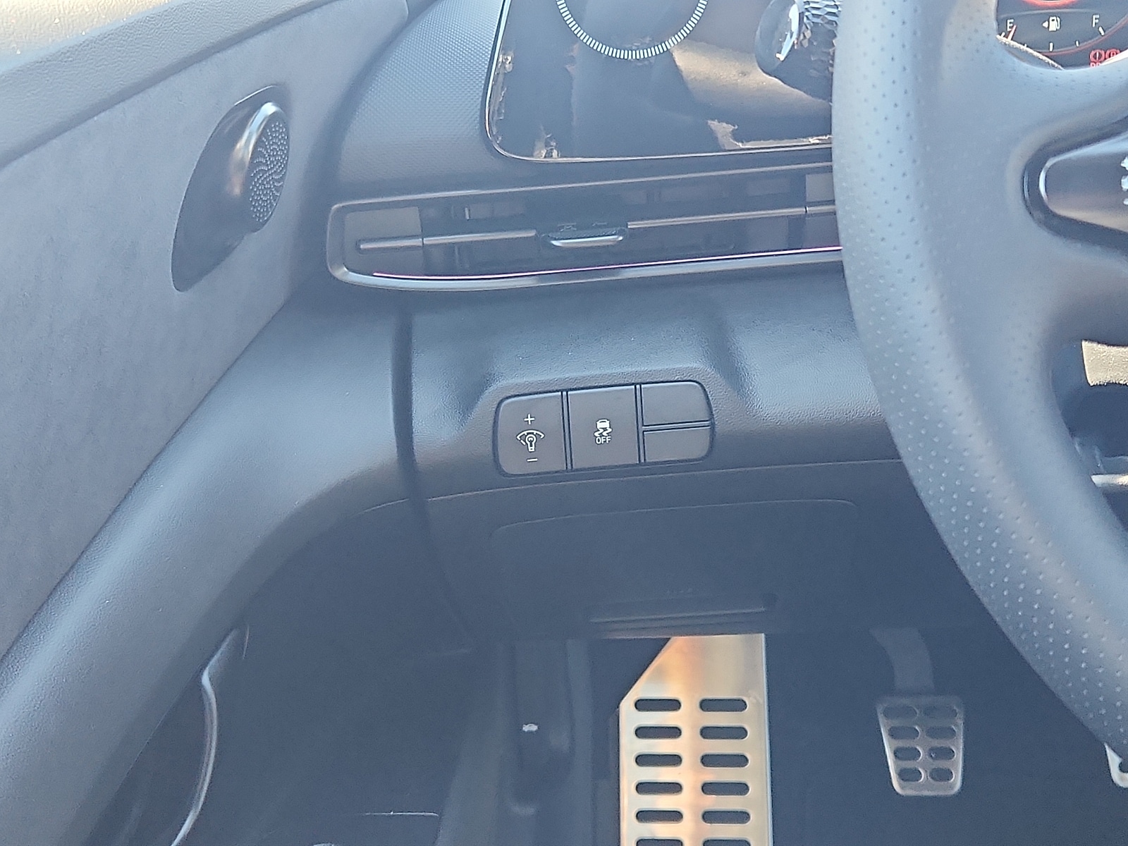 2026 Hyundai Elantra N - Photo 13