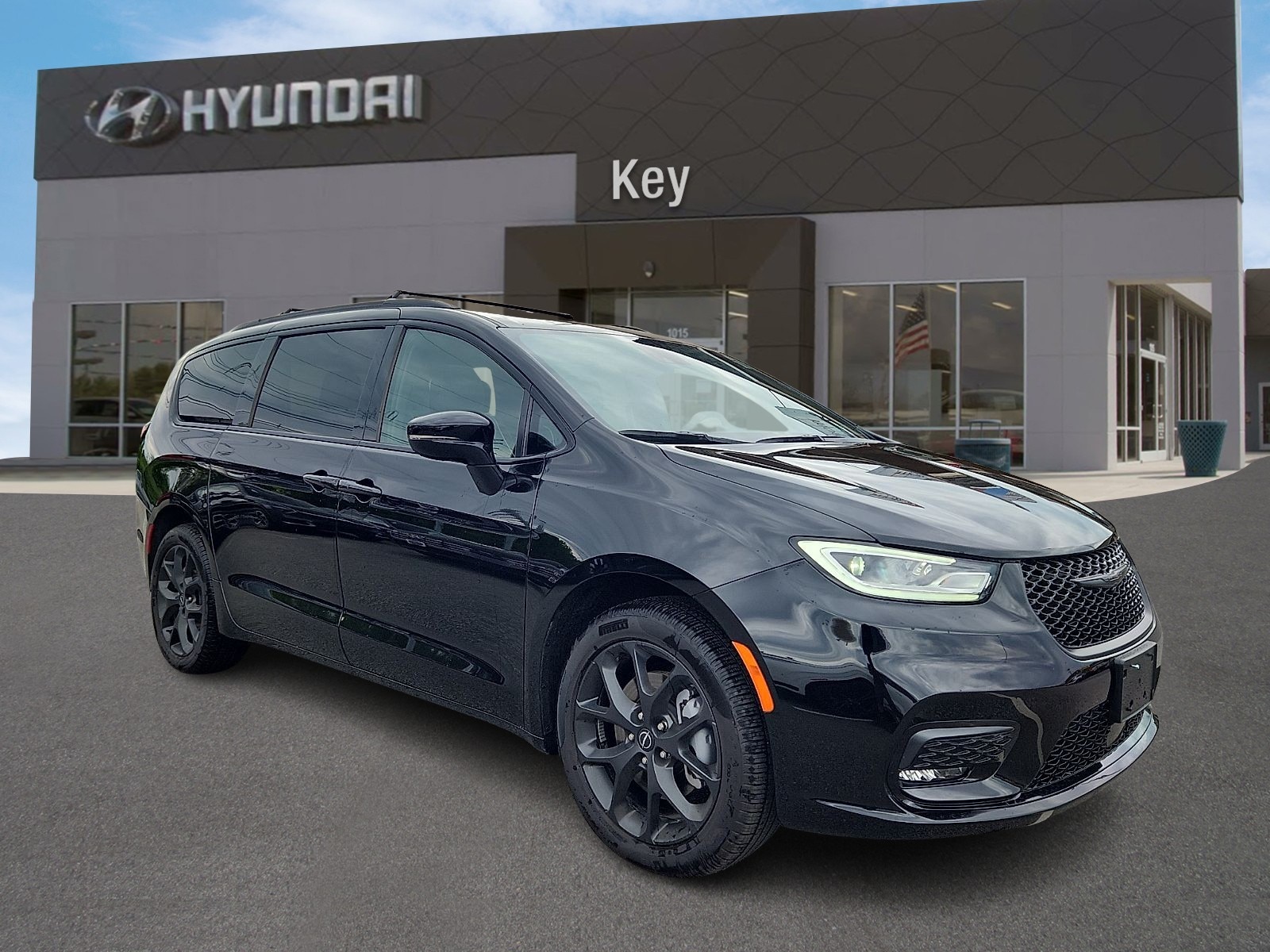 2026 Chrysler Pacifica Limited AWD's photo