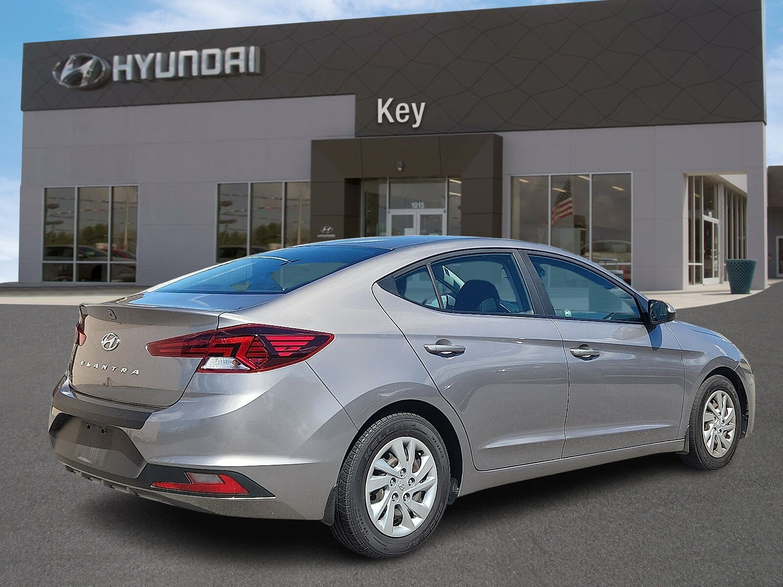 2020 Hyundai Elantra SE photo 2