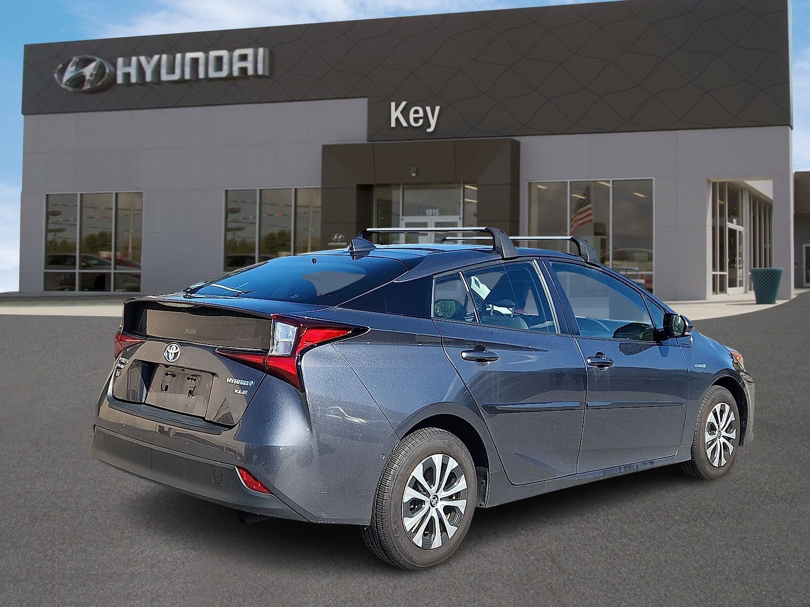 2020 Toyota Prius XLE AWD-e photo 2