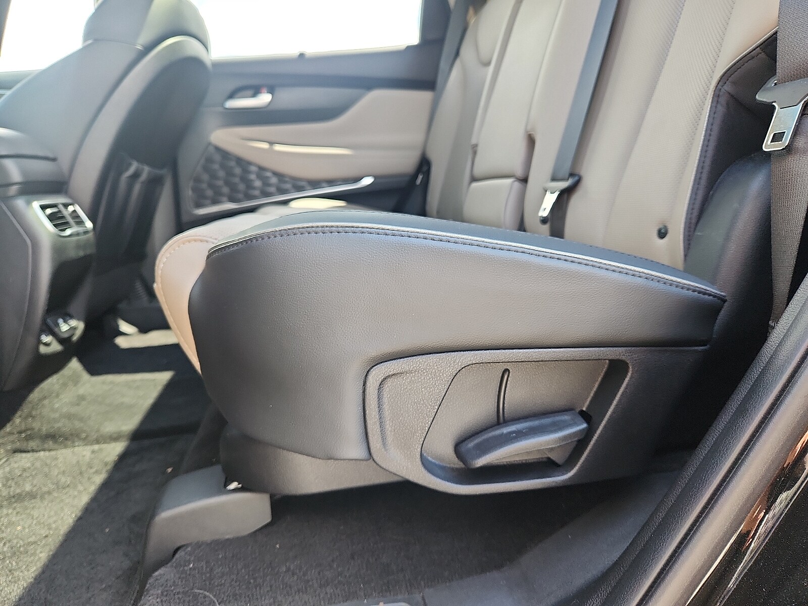 2023 Hyundai Santa Fe Limited HEV - Photo 27