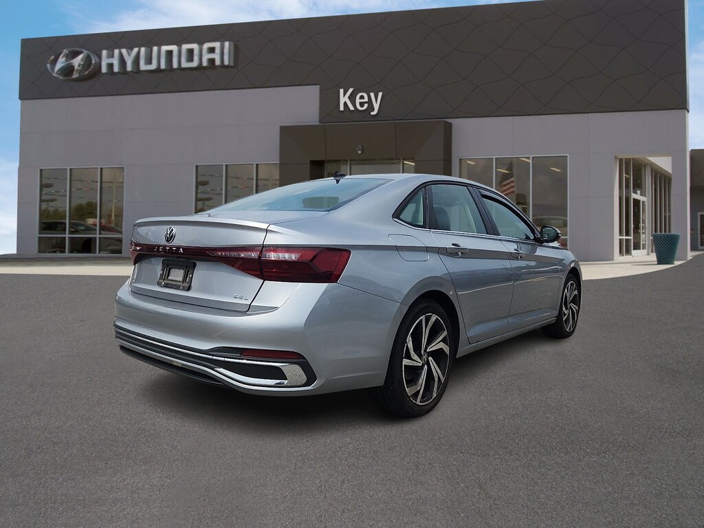 Used 2025 Volkswagen Jetta 1.5T SEL Sedan