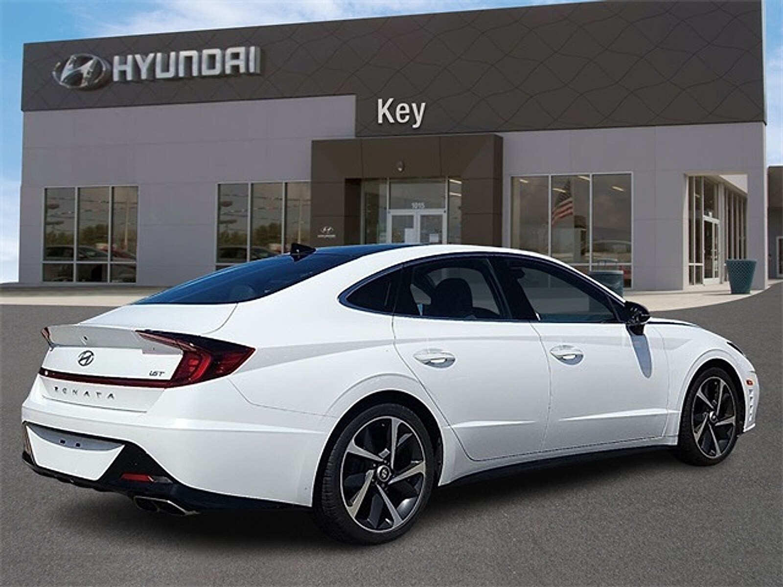 2023 Hyundai Sonata SEL Plus photo 2