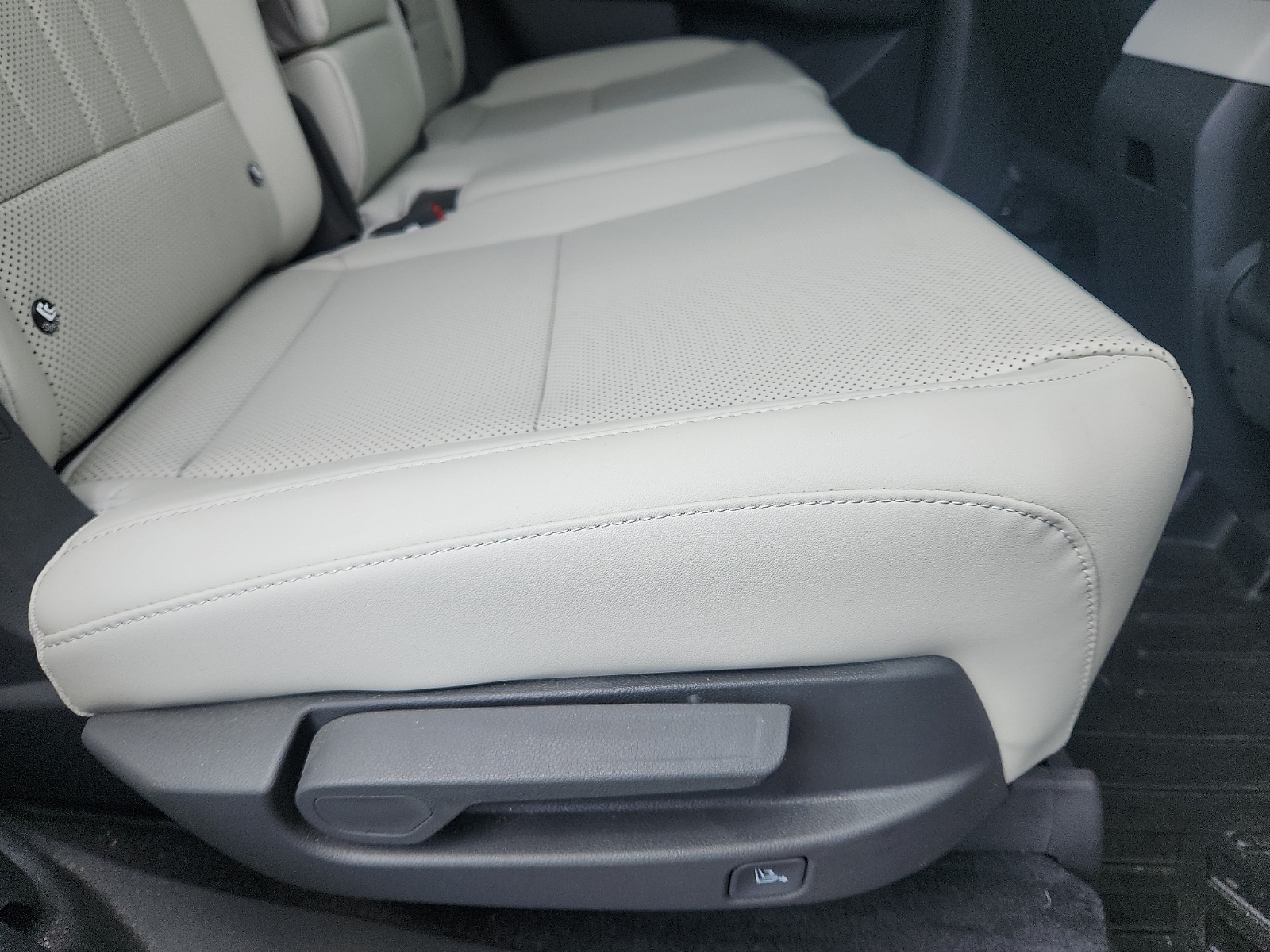 2025 Hyundai Santa Fe SEL - Photo 30