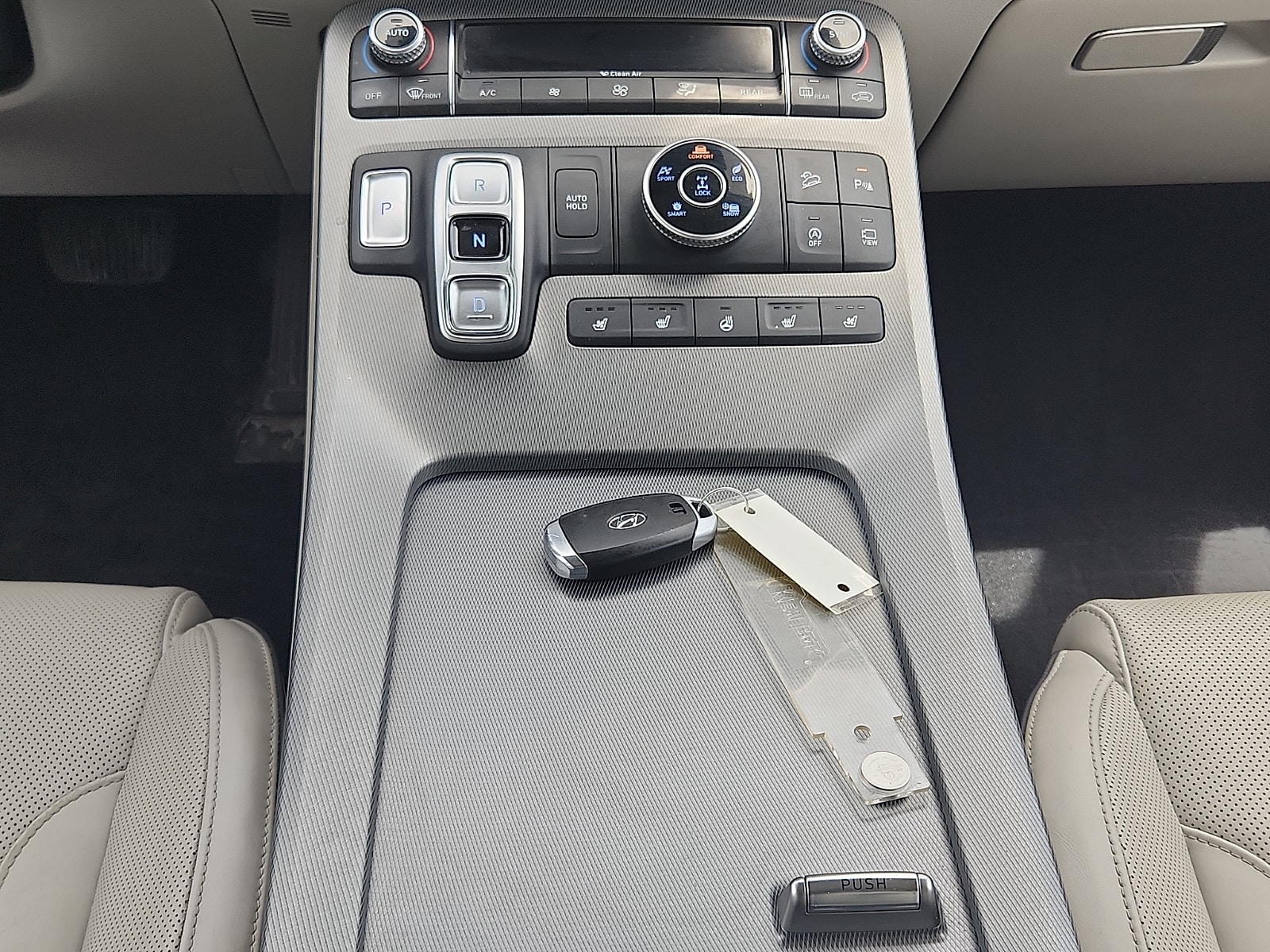 2022 Hyundai Palisade Limited - Photo 19