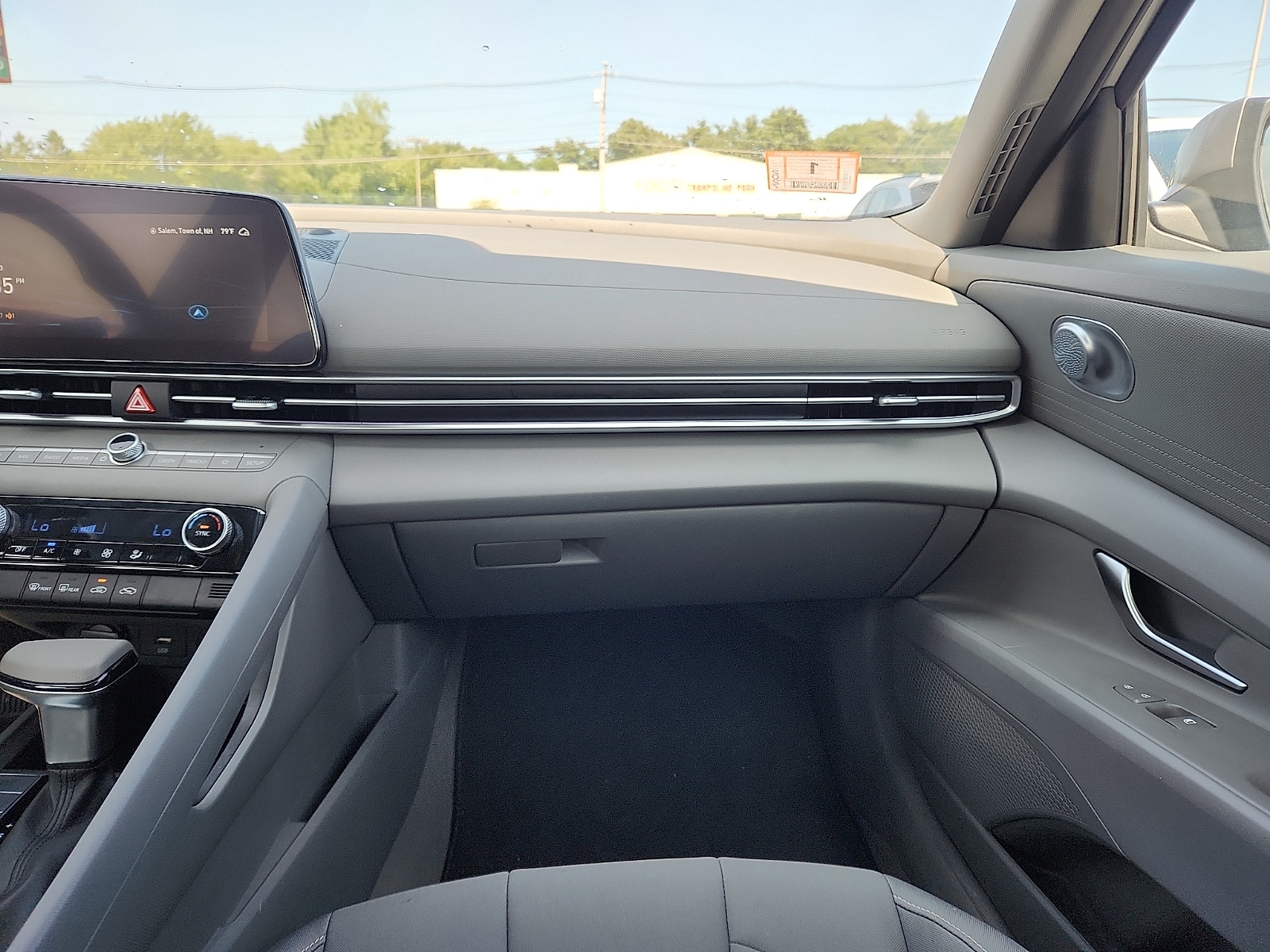 2024 Hyundai Elantra SEL - Photo 11