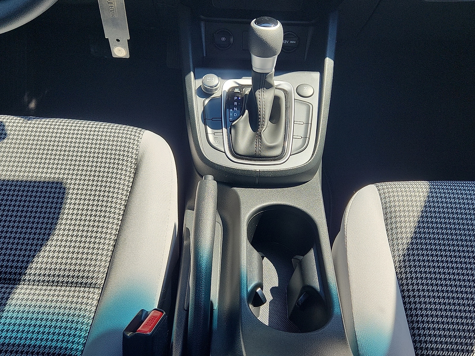 2023 Hyundai Kona SE - Photo 19