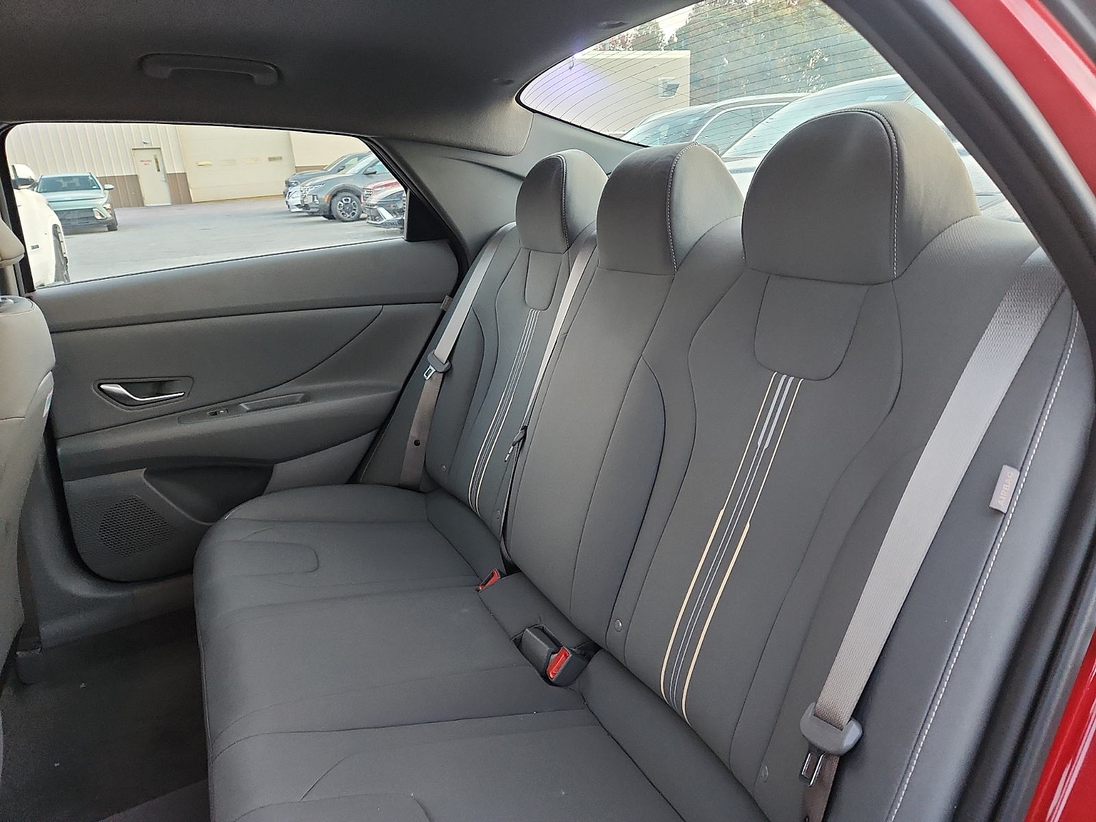 2025 Hyundai Elantra SEL - Photo 25