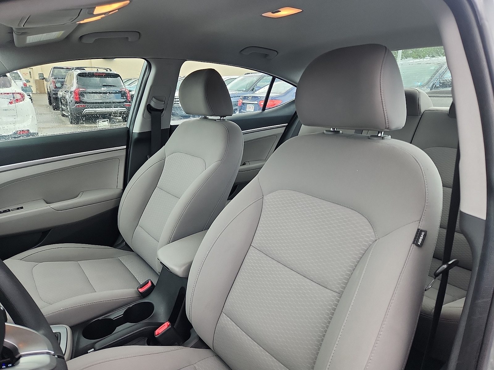 2019 Hyundai Elantra SE - Photo 22