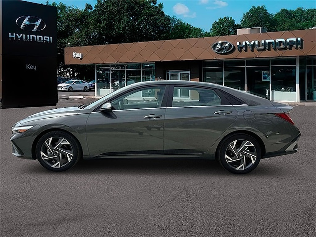 Certified 2025 Hyundai Elantra Hybrid Limited Sedan