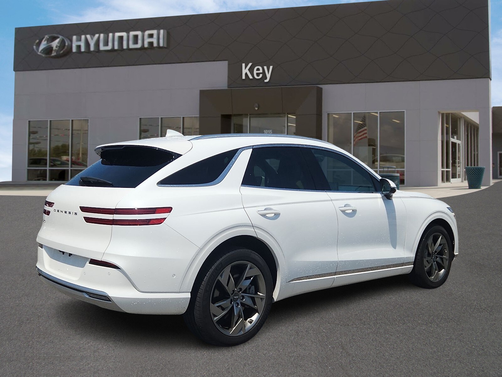 2024 Genesis Electrified GV70 Advanced photo 2