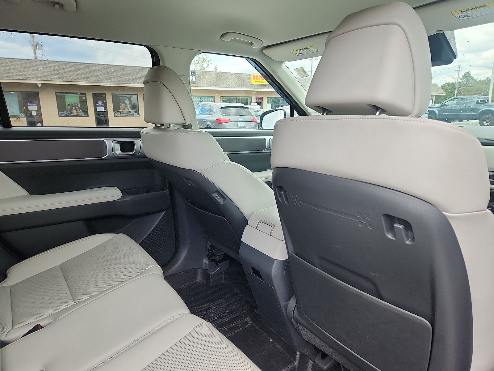 2025 Hyundai Santa Fe SEL - Photo 28