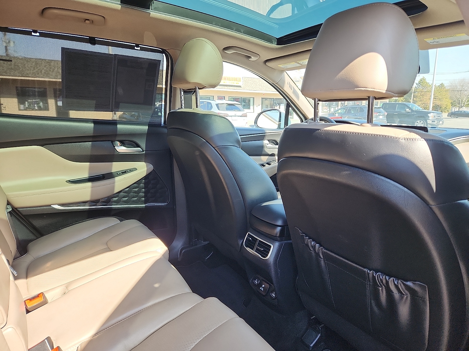 2022 Hyundai Santa Fe Limited - Photo 29