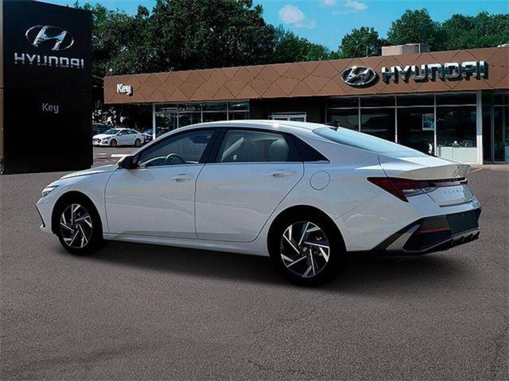 New 2025 Hyundai Elantra Hybrid Limited Sedan
