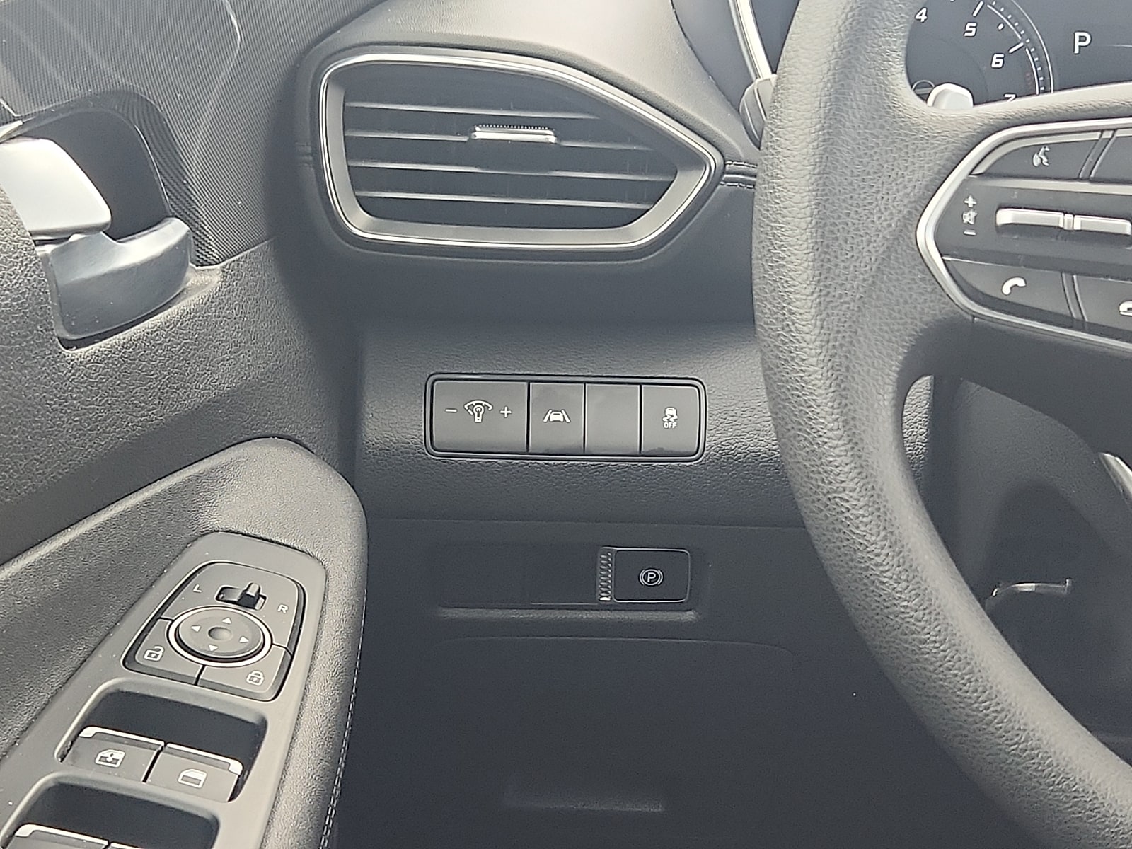 2023 Hyundai Santa Fe SE - Photo 13