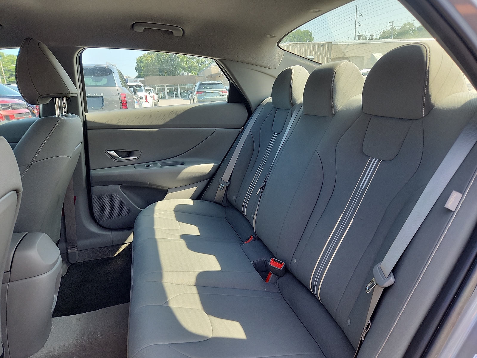 2024 Hyundai Elantra SEL - Photo 25
