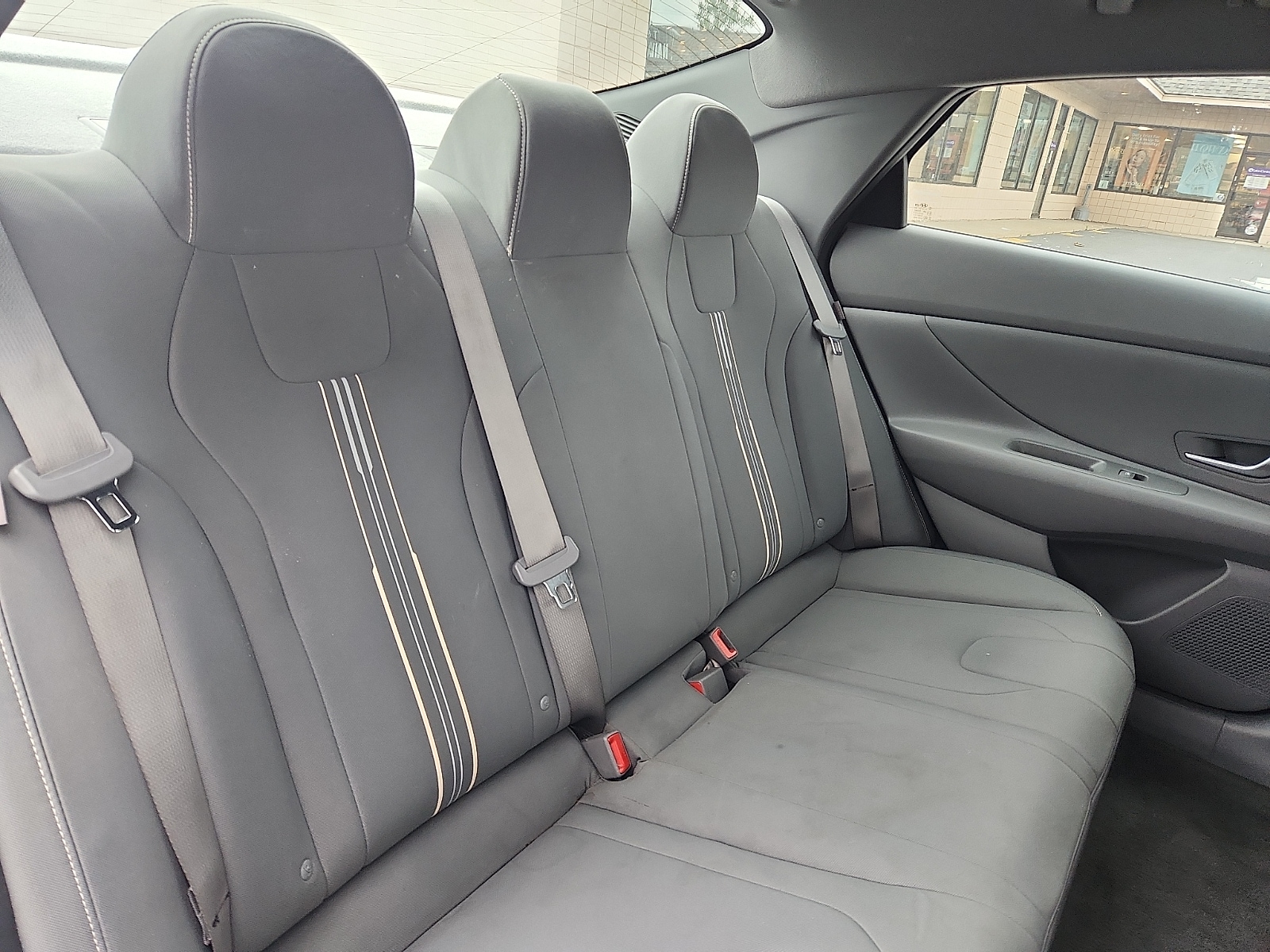 2024 Hyundai Elantra SEL - Photo 29