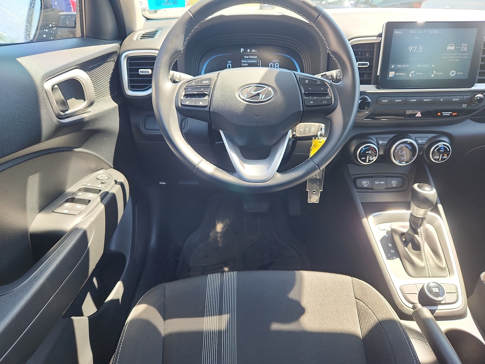 2023 Hyundai Venue SEL - Photo 10
