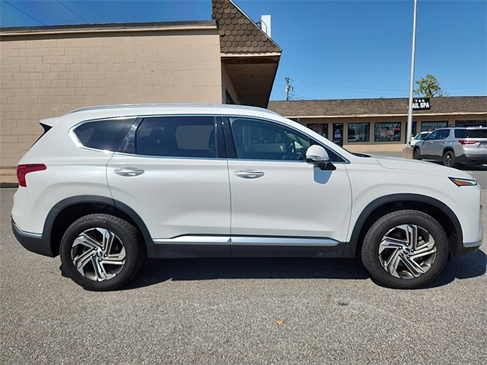 2022 Hyundai Santa Fe SEL Premium photo 2