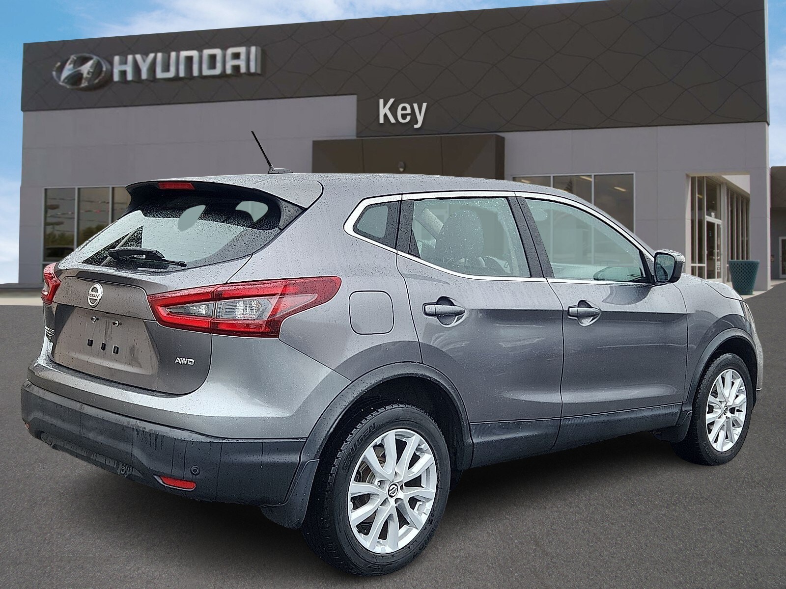 2020 Nissan Rogue Sport S photo 3