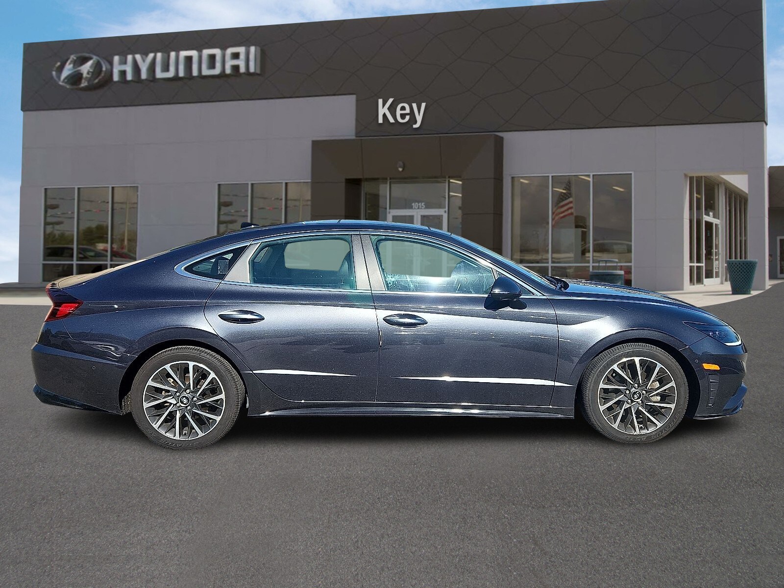 2020 Hyundai Sonata Limited photo 2