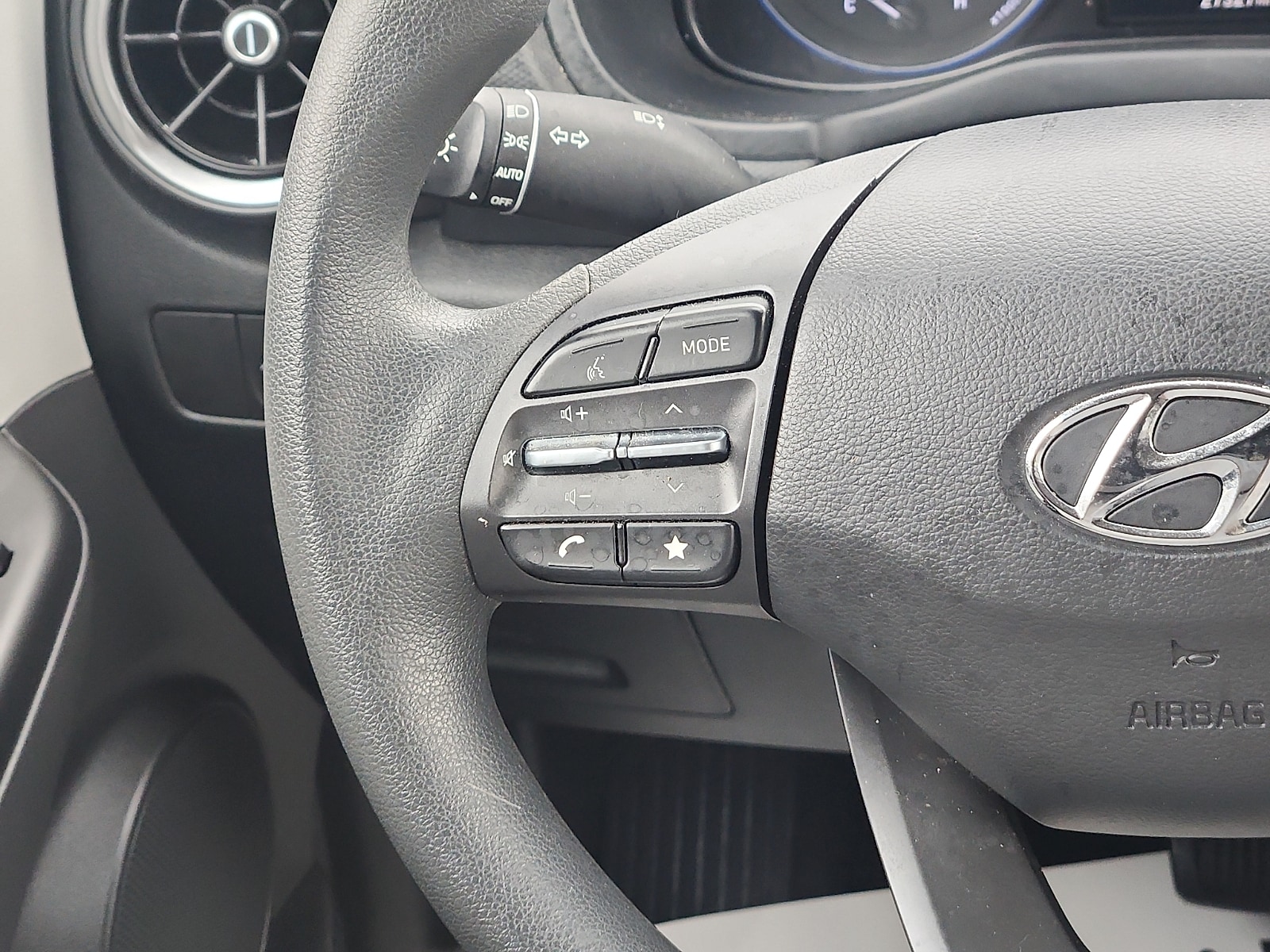 2023 Hyundai Kona SEL - Photo 15