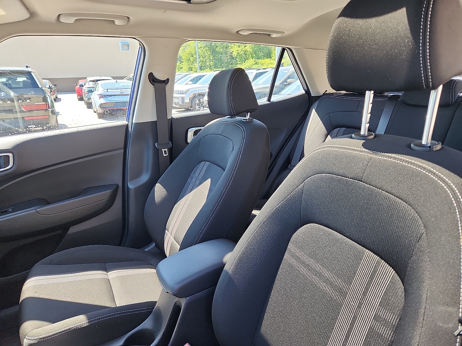 2023 Hyundai Venue SEL - Photo 23
