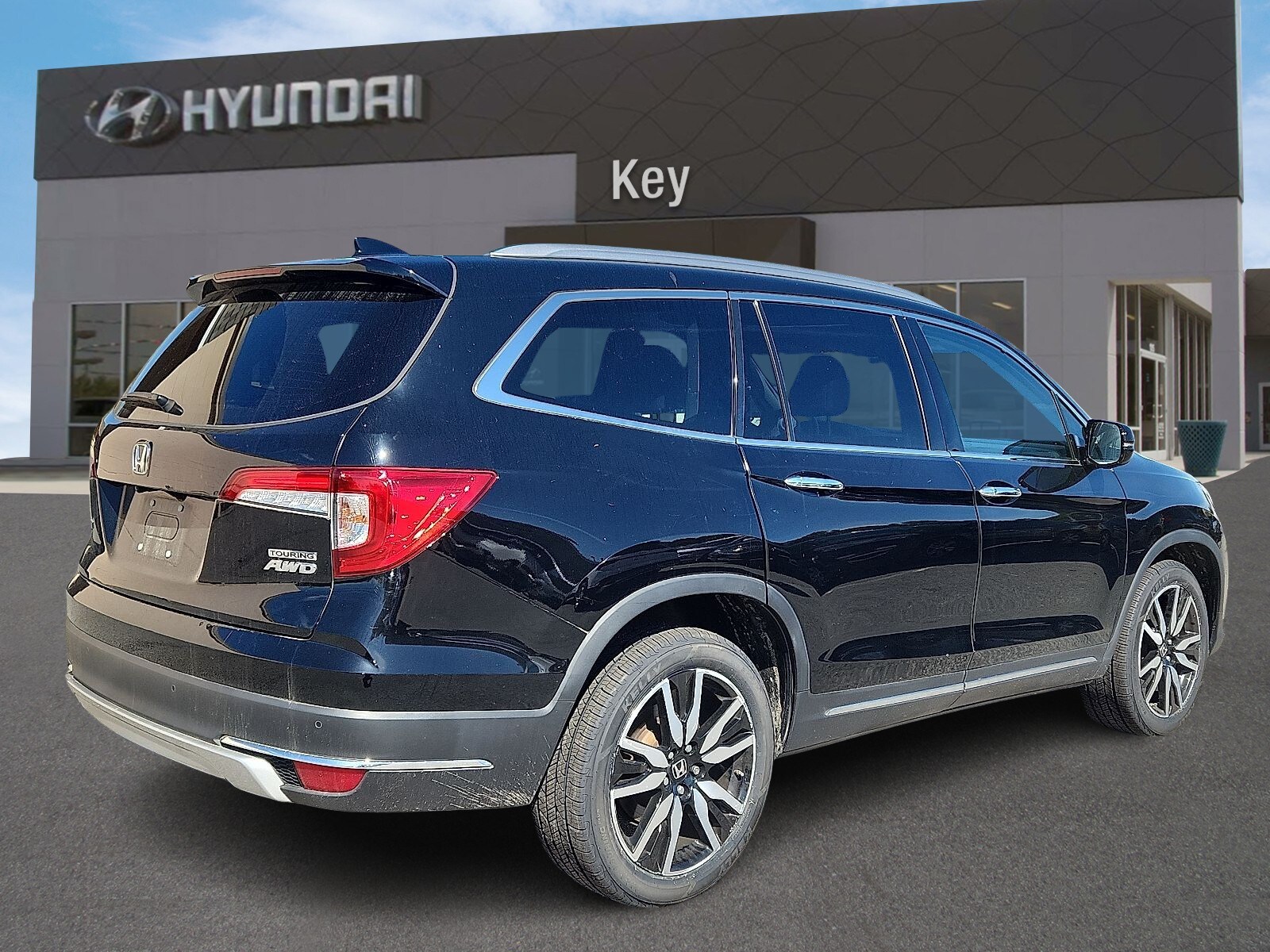 2022 Honda Pilot Touring photo 3