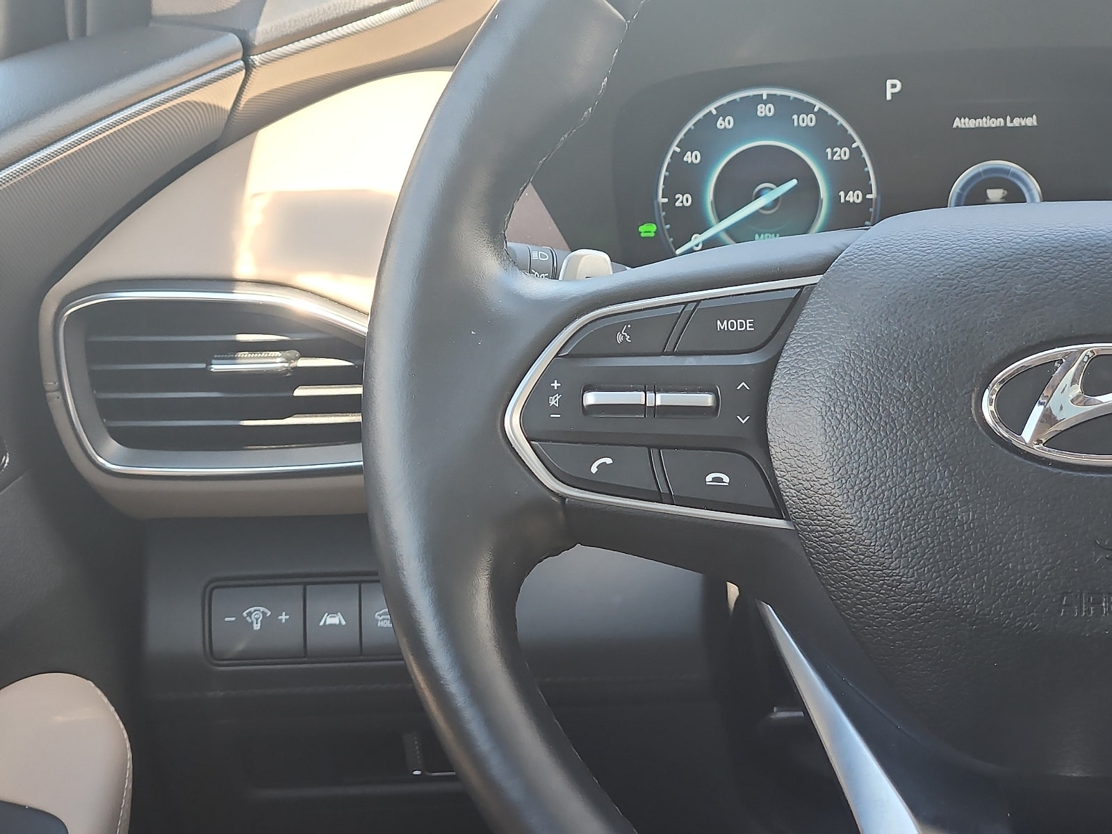 2023 Hyundai Santa Fe Limited HEV - Photo 15