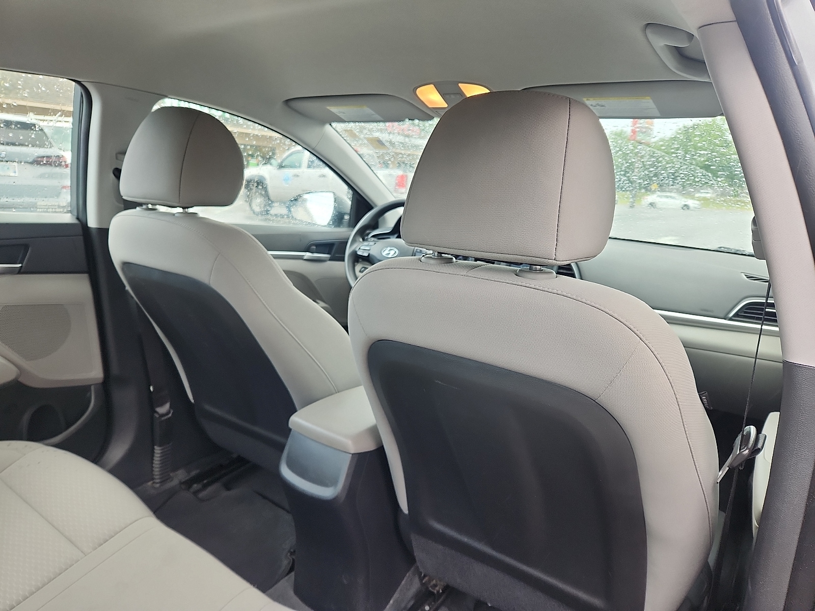 2019 Hyundai Elantra SE - Photo 28