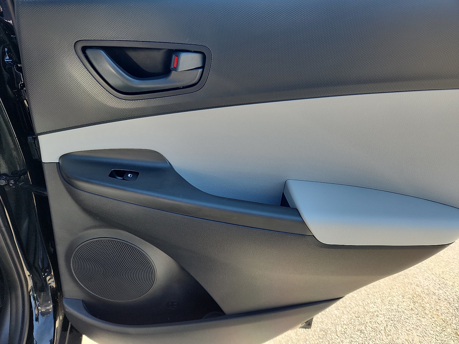 2023 Hyundai Kona SE - Photo 31