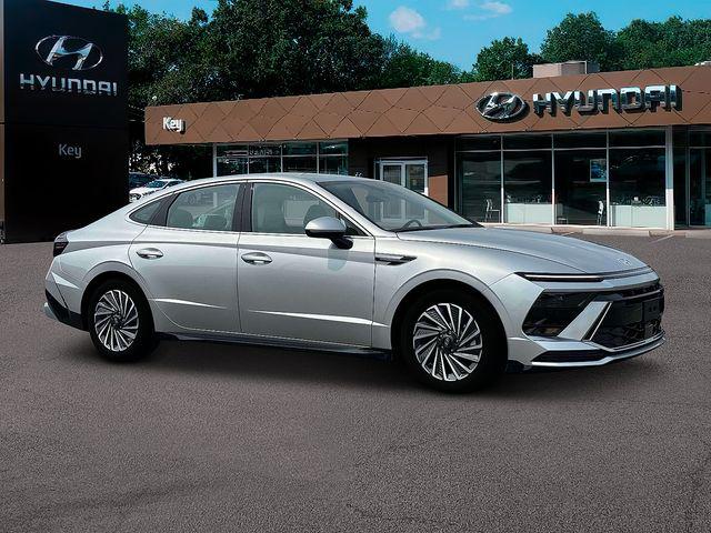 2025 Hyundai Sonata Hybrid Limited - Photo 11