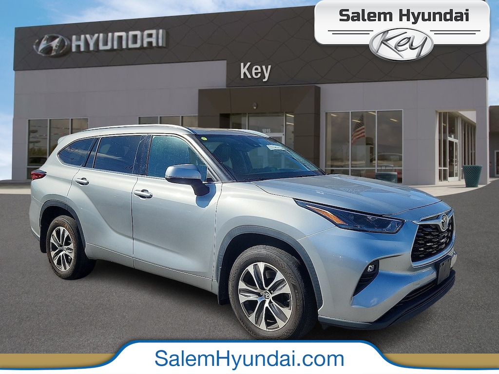 Used 2021 Toyota Highlander XLE SUV