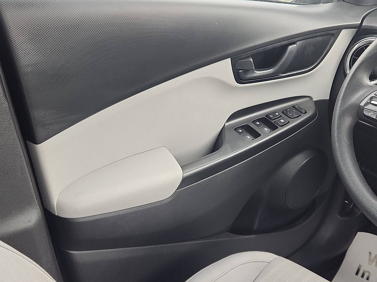 2023 Hyundai Kona SEL - Photo 12