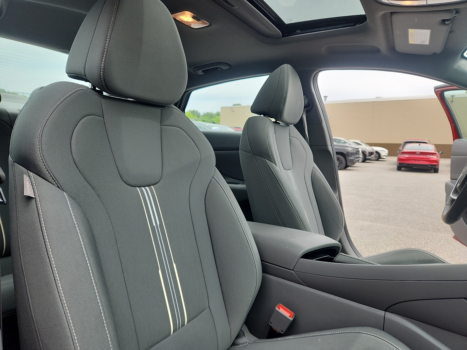 2024 Hyundai Elantra SEL - Photo 33