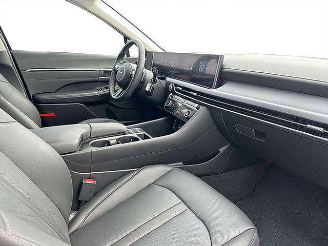 2025 Hyundai Sonata Hybrid Limited - Photo 17