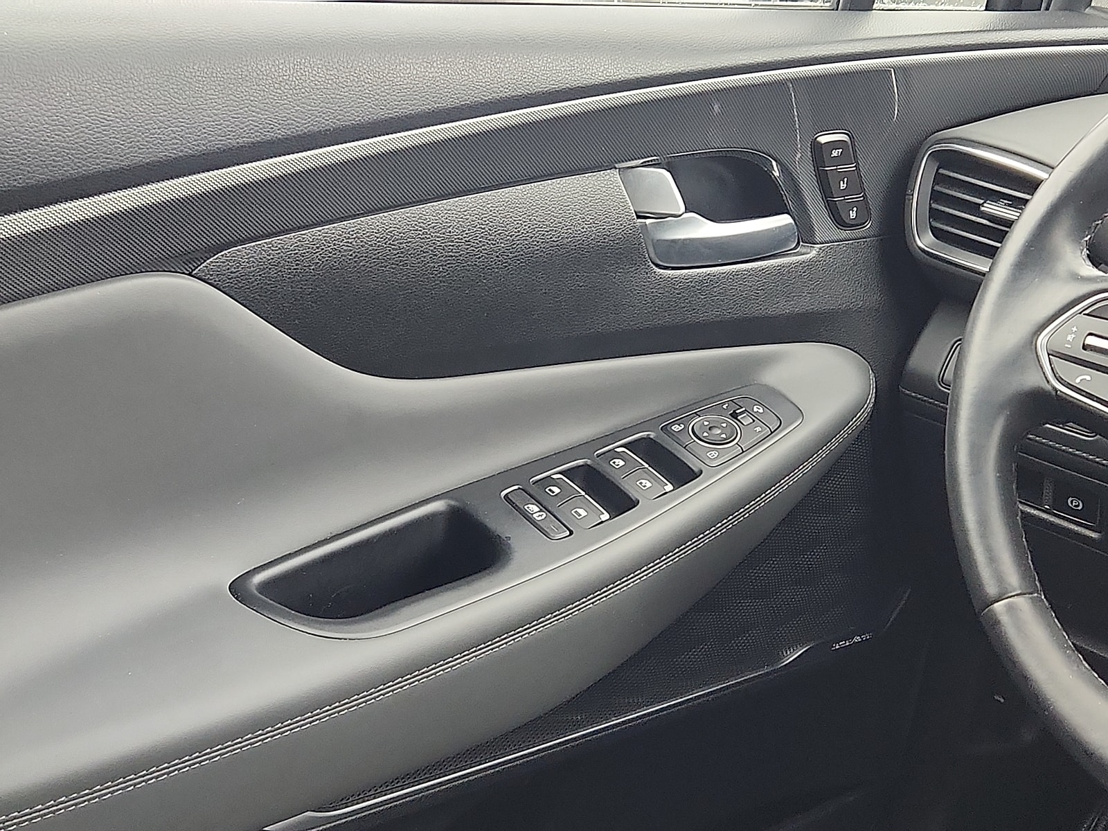 2021 Hyundai Santa Fe Limited - Photo 12