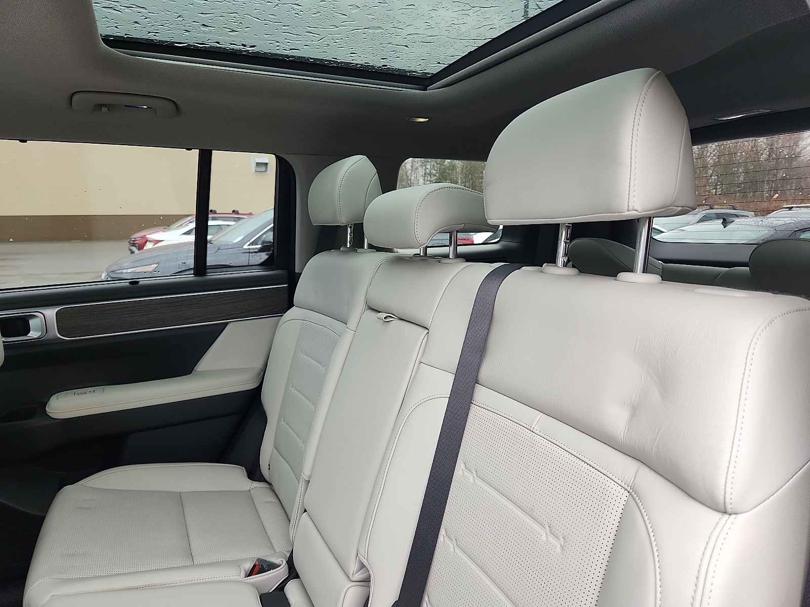 2025 Hyundai Santa Fe Limited - Photo 26