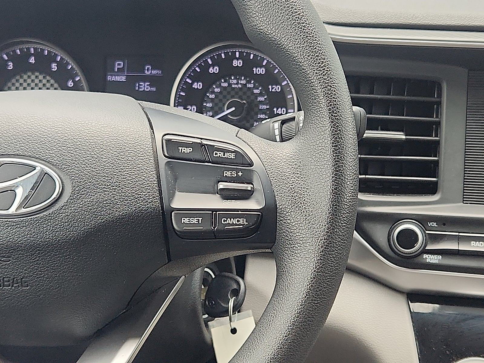 2019 Hyundai Elantra SE - Photo 16
