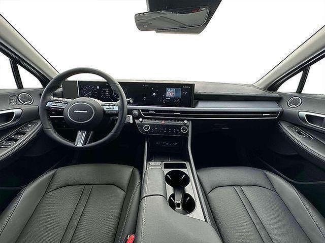 2025 Hyundai Sonata Hybrid Limited - Photo 15