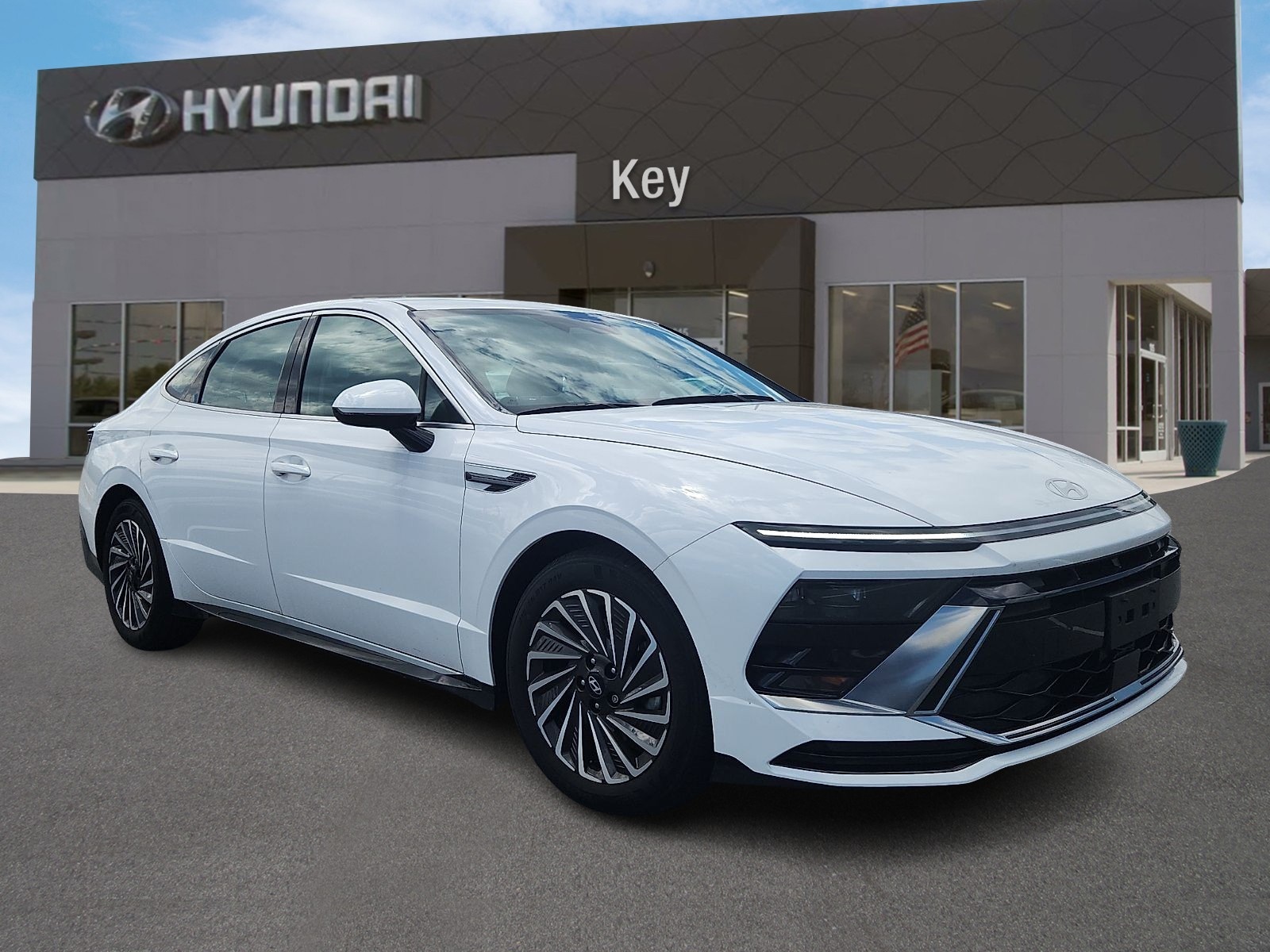 2025 Hyundai Sonata Hybrid SEL - Photo 1