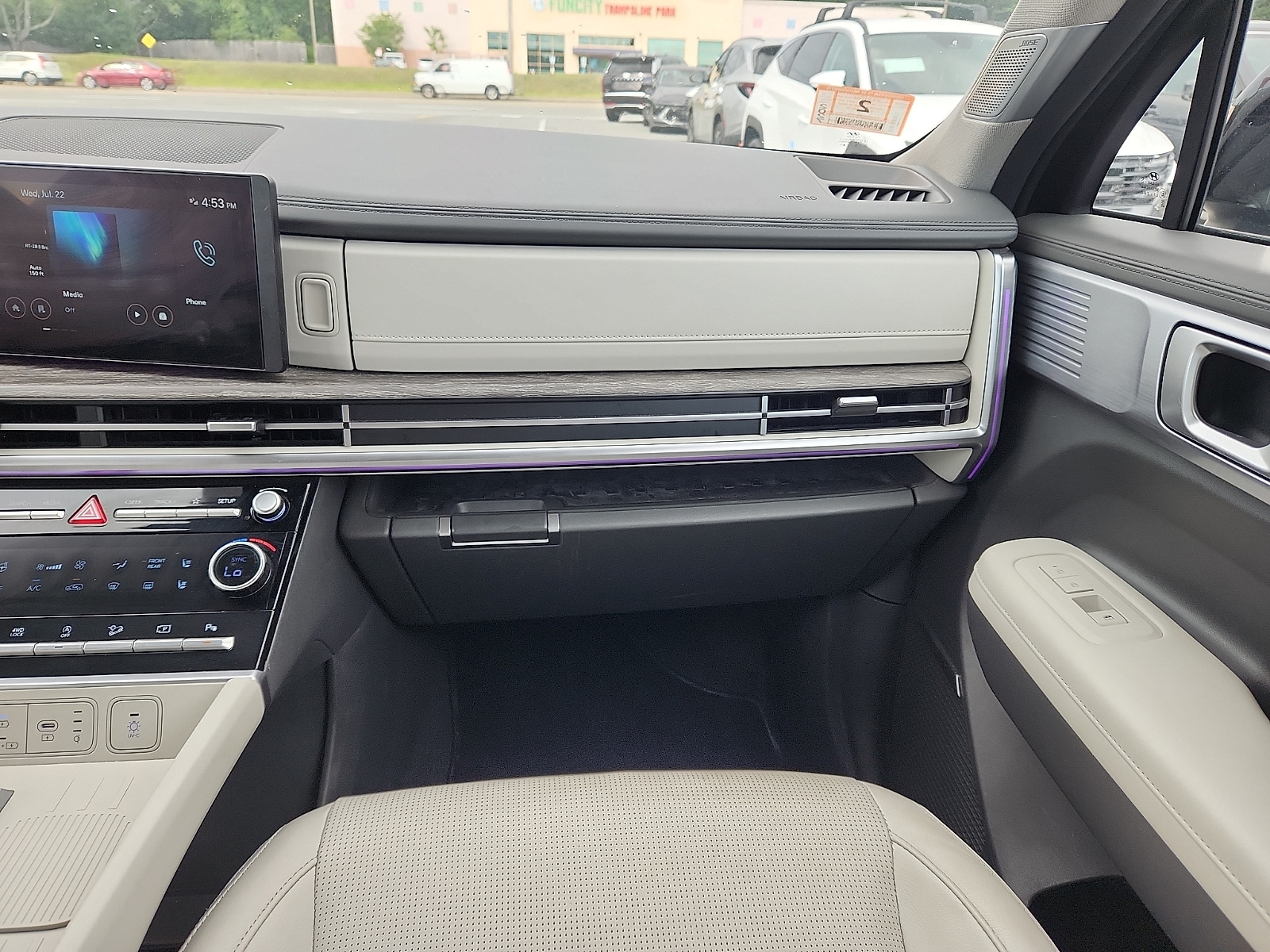 2024 Hyundai Santa Fe Limited - Photo 11