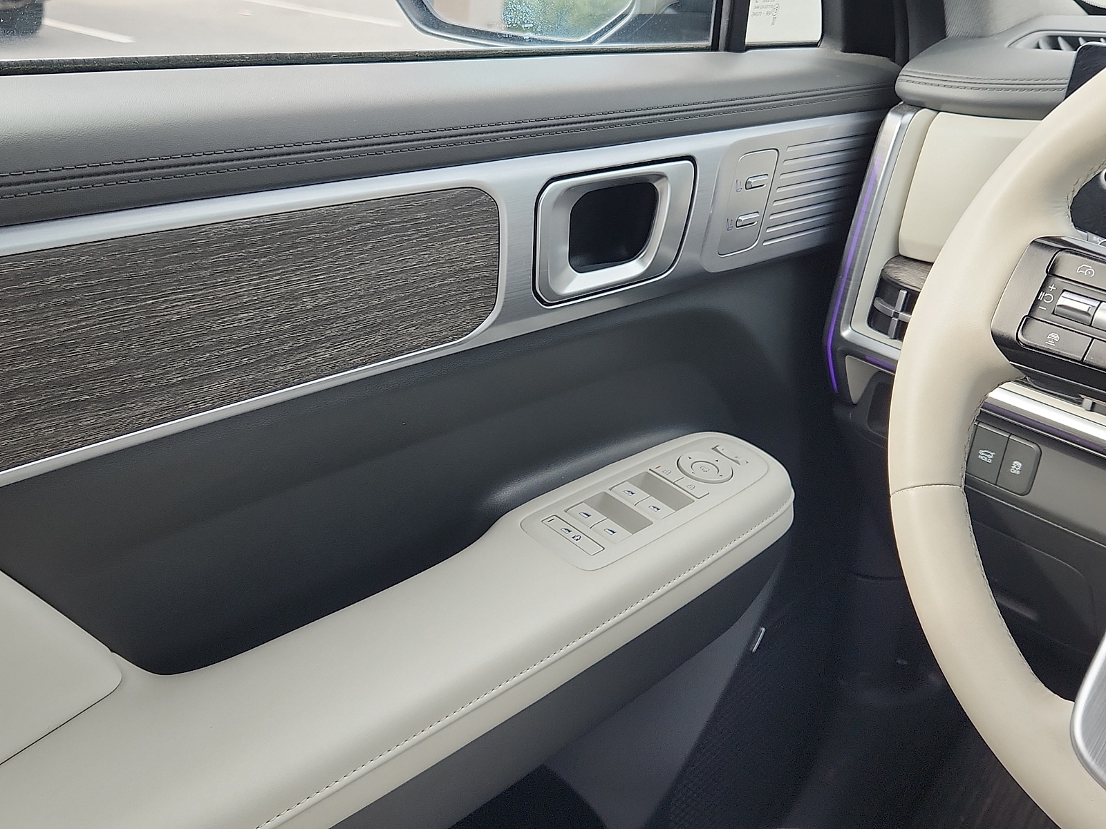 2024 Hyundai Santa Fe Limited - Photo 12