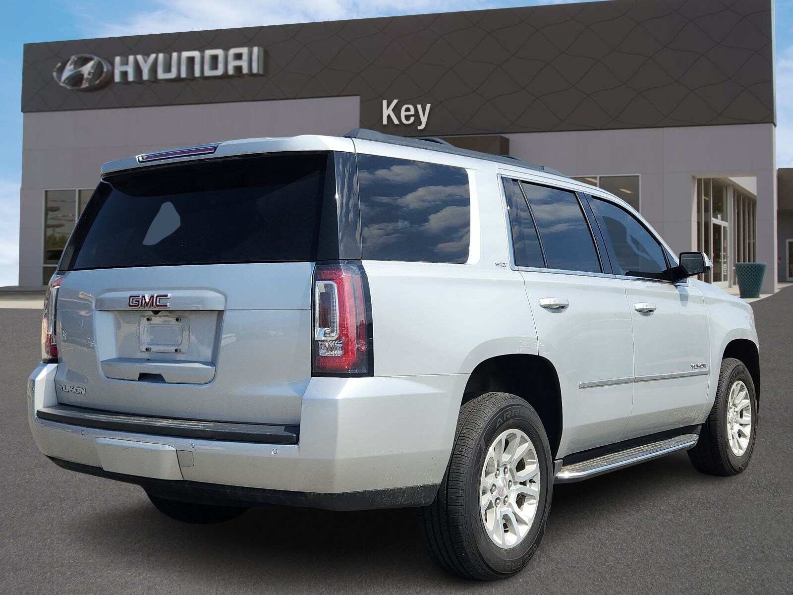 2018 Gmc Yukon SLT photo 3