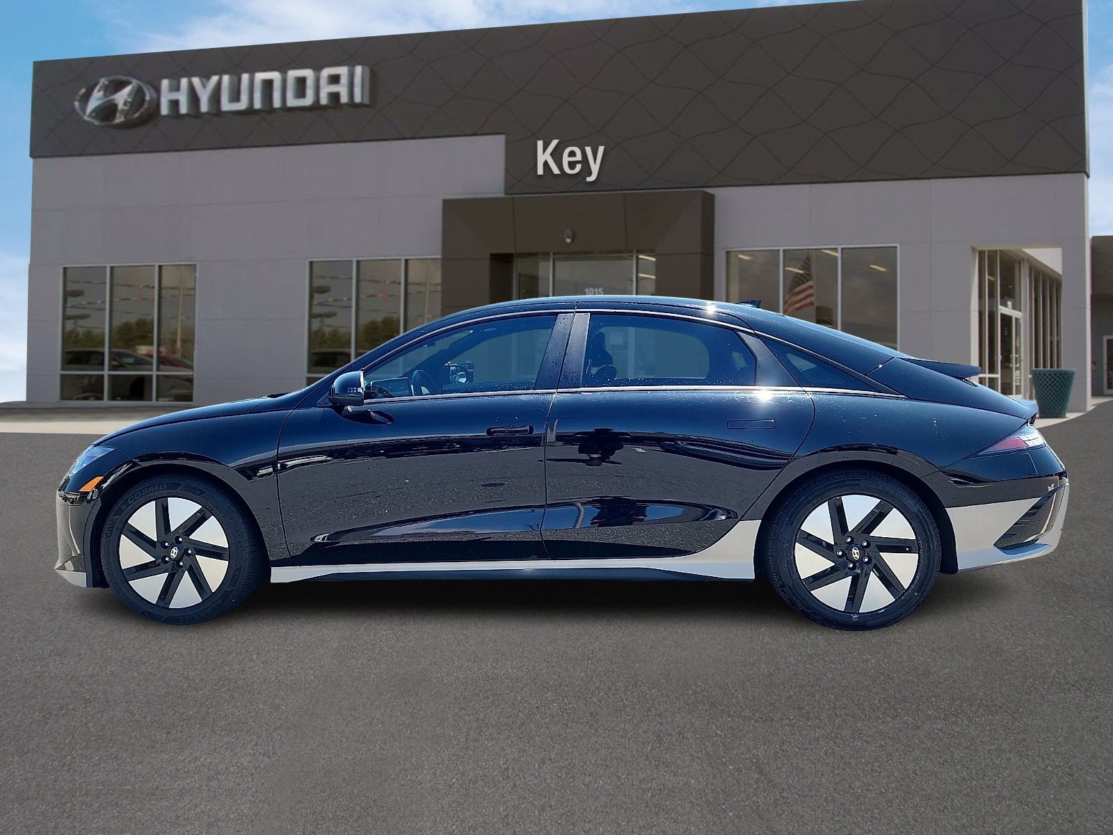 2025 Hyundai IONIQ 6 SE - Photo 6