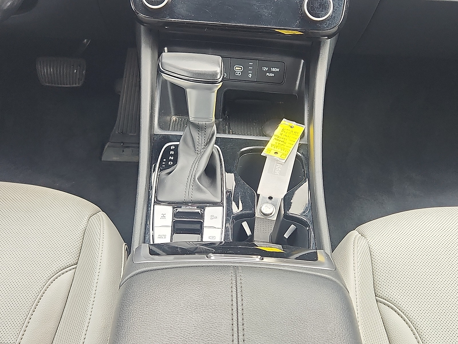 2025 Hyundai Santa Cruz Limited - Photo 17